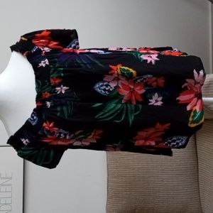 Old Navy XL versatile wide elastic neckline for off shoulder, EUC